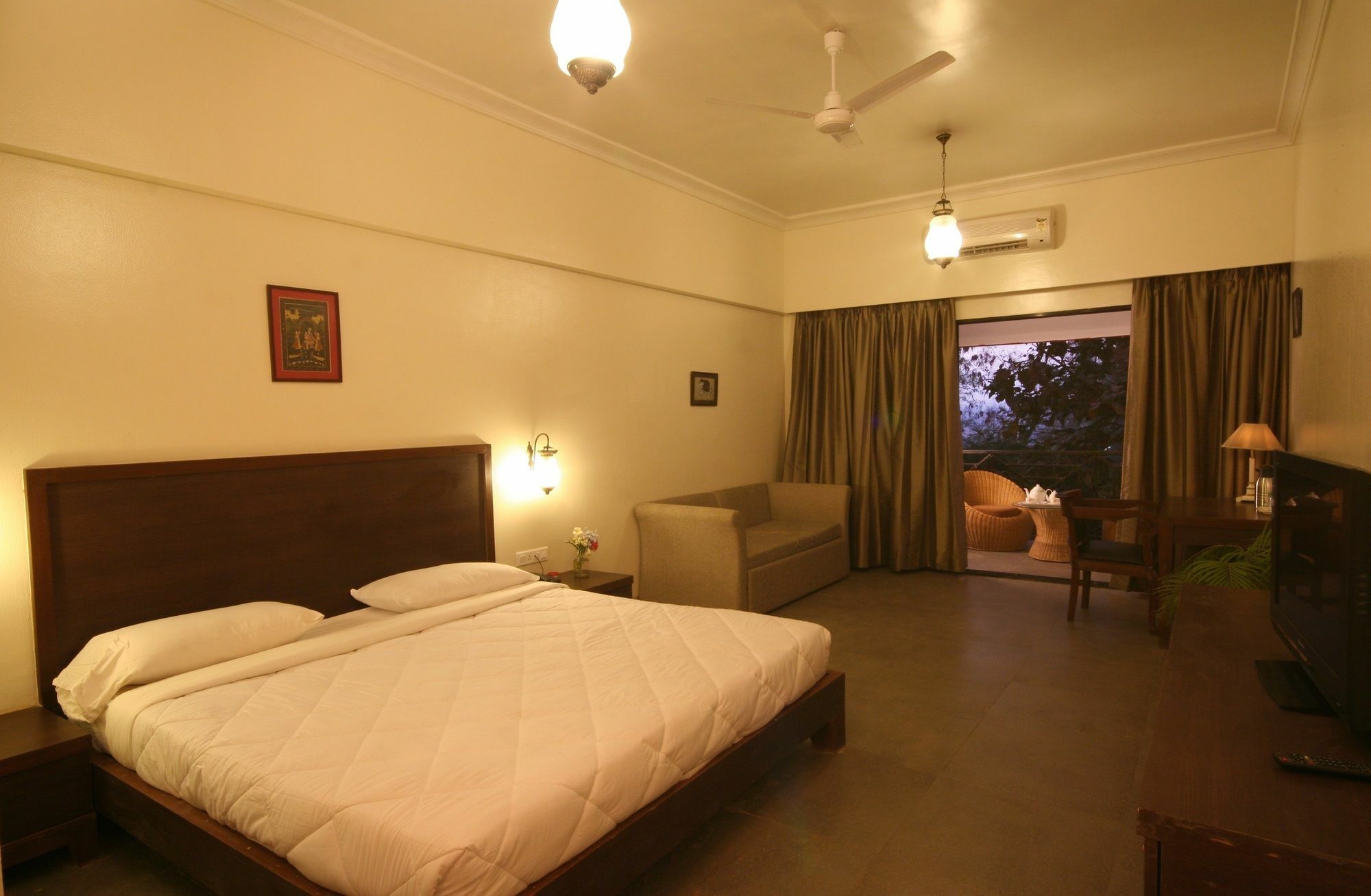 Khanvel Resort Silvassa Exterior foto